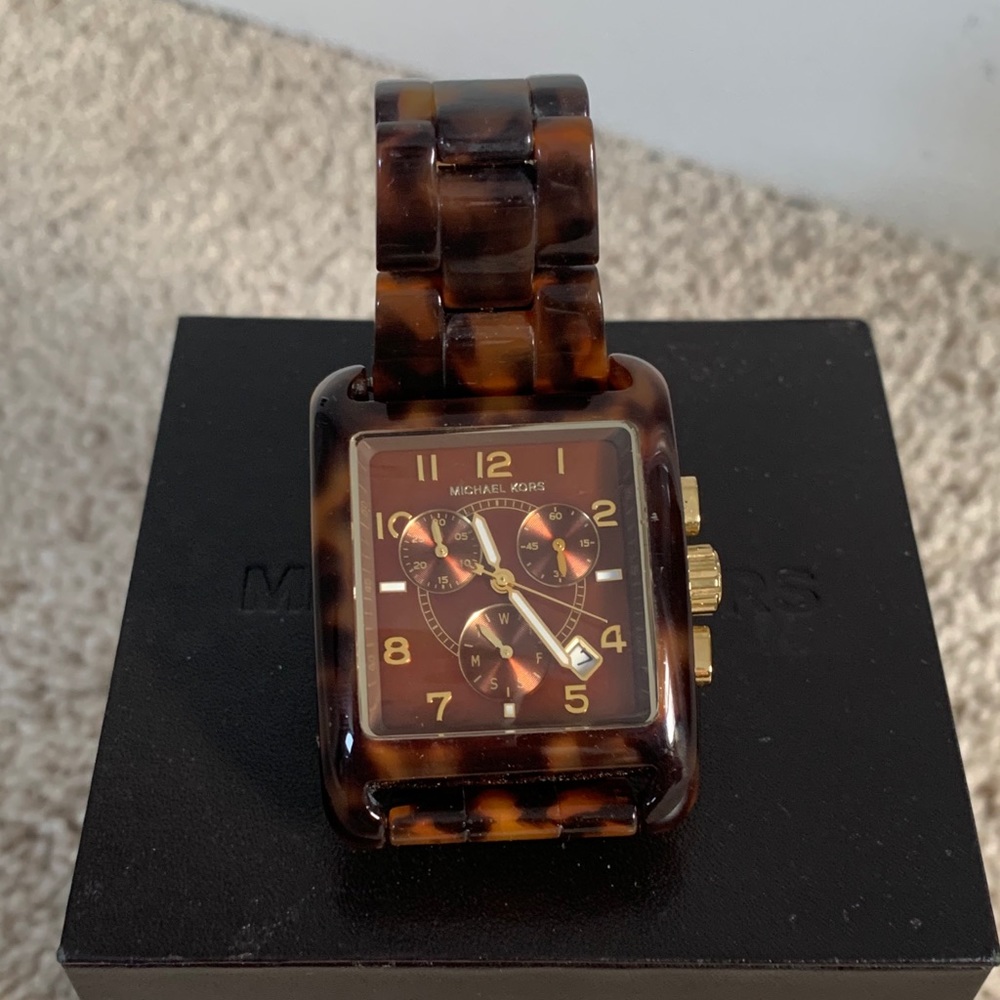 Michael Kors Watch - Picture 2 of 3